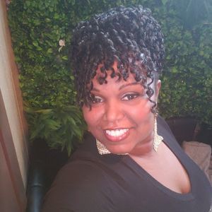 Meet your Posher, Alicia